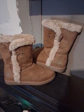 Airwalk Coffee Color "Myra"~STYLE~ Mid-Calf Boots With Butter Cream Color Trim